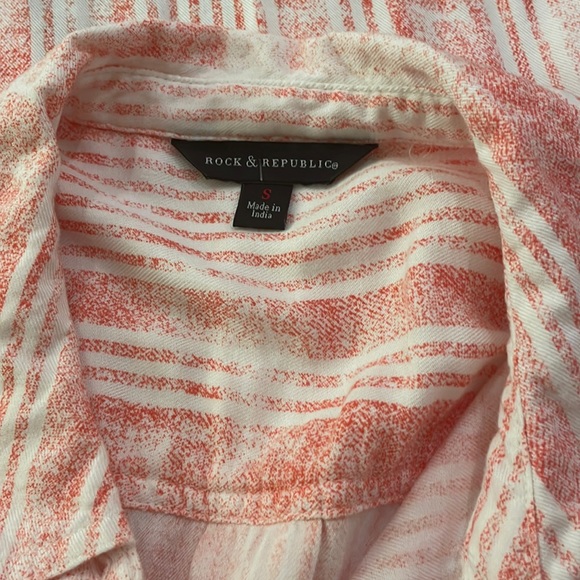 Rock & Republic Peach/Red/White🧡❤️ Stripe Like New Button Up Pocket top szS❤️🧡 - Picture 2 of 12